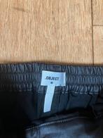 In nieuwstaat faux leren broek mt 40, Kleding | Dames, Maat 38/40 (M), Zwart, Ophalen of Verzenden, Zo goed als nieuw