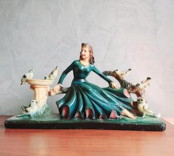 Art-Deco beeld begin 1900 beeldschone vrouw met vogeltjes beschikbaar voor biedingen