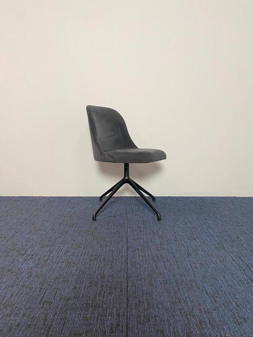 2 x Vergaderstoel Viccarbe Aleta - antraciet/zwart, Huis en Inrichting, Stoelen, Gebruikt, Twee, Grijs, Ophalen