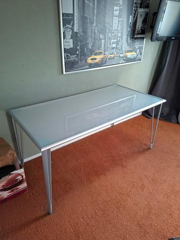 Bureau/Tafel - 157x78x72 cm beschikbaar voor biedingen