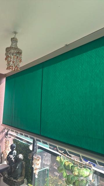 Elektrisch zonnescherm als nieuw beschikbaar voor biedingen