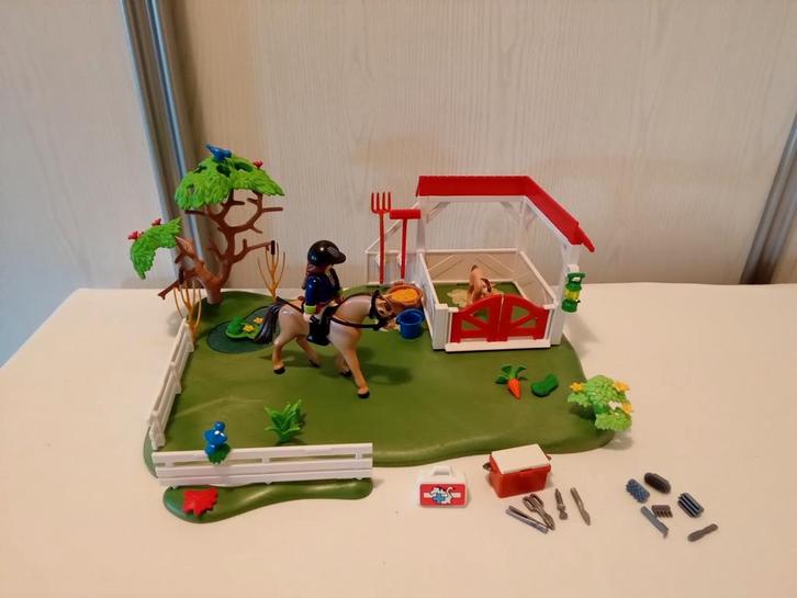Playmobil 6147 paardenbox met wei compleet., Kinderen en Baby's, Speelgoed | Playmobil, Zo goed als nieuw, Ophalen of Verzenden