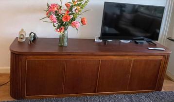 Dressoir beschikbaar voor biedingen