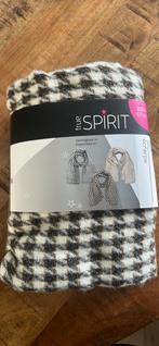 Nieuwe sjaal met gouddraad 200x67 cm, Ophalen of Verzenden, Nieuw, Sjaal