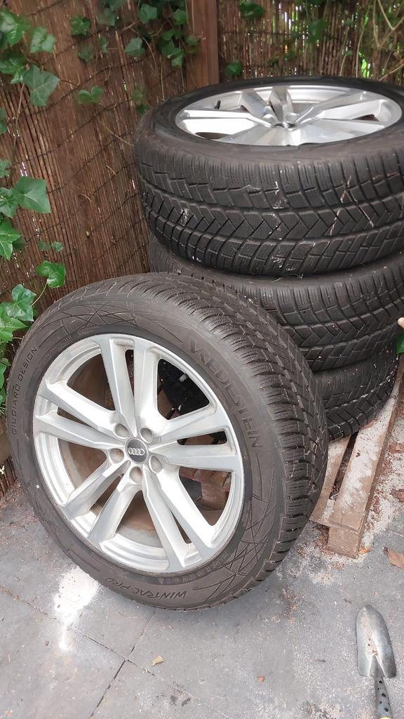 Winterbanden Audi Q7 en banden VW T6, Auto-onderdelen, Banden en Velgen, Band(en), Winterbanden, Ophalen