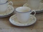 Servies, IKEA, creme met blauw takje, zo goed als nieuw, Huis en Inrichting, Ophalen of Verzenden, Zo goed als nieuw, Overige stijlen