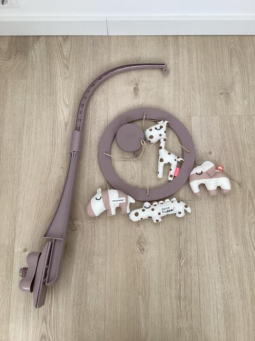 Done By Deer muziekmobiel (Powder), Kinderen en Baby's, Kinderkamer | Inrichting en Decoratie, Zo goed als nieuw, Ophalen