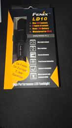Fenix LD 10 zaklamp nieuw in ovp., Caravans en Kamperen, Zaklampen, Ophalen of Verzenden, Nieuw, Batterij