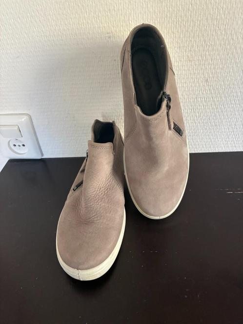 zo goed als nieuwe leren Ecco schoenen mt.38 € 18,00, Kleding | Dames, Schoenen, Zo goed als nieuw, Sneakers of Gympen, Beige