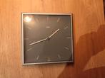 Minimalistische Phillips wandklok. Jr80, Ophalen of Verzenden, Wandklok