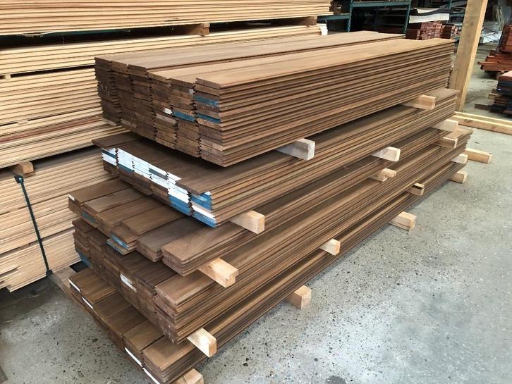 Ayous Thermisch gemodificeerd planken voor gevelbekleding, Tuin en Terras, Palen, Balken en Planken, Nieuw, Planken, 250 cm of meer