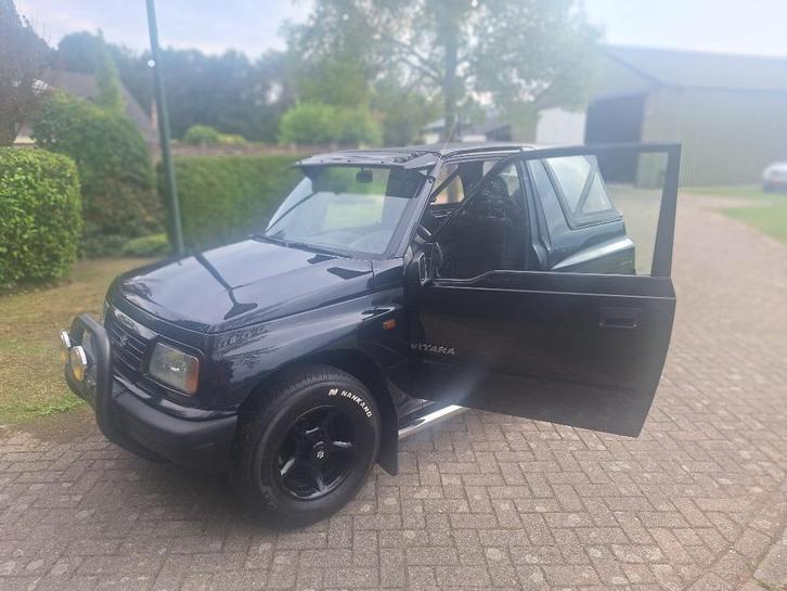 Suzuki Vitara 1.6 Cabrio 8V 4WD 2000 Zwart, Auto's, Suzuki, Particulier, Vitara, 4x4, Open dak, Radio, Benzine, SUV of Terreinwagen