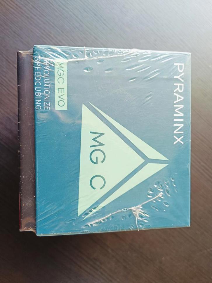 YJ MGC EVO Pyraminx, Hobby en Vrije tijd, Denksport en Puzzels, Nieuw, Minder dan 500 stukjes, Ophalen of Verzenden