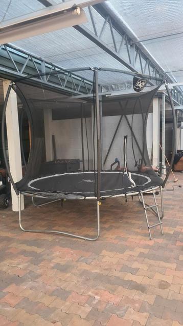 Trampoline Exit 3 meter - Binnen Gestaan beschikbaar voor biedingen