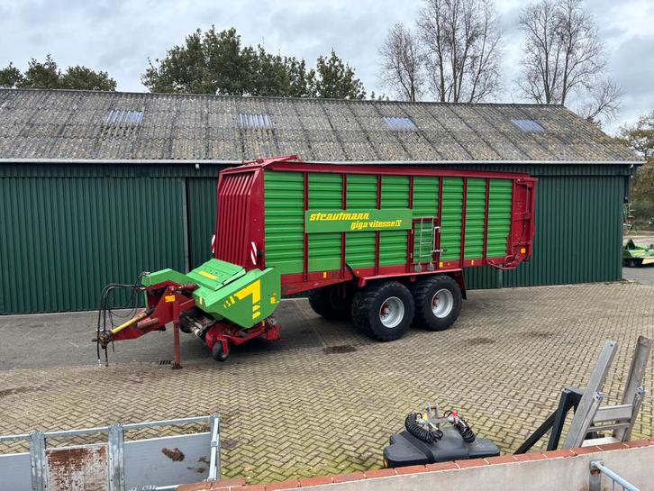 Strautmann opraapwagen, Zakelijke goederen, Agrarisch | Werktuigen, Veehouderij, Oogstmachine, Ophalen