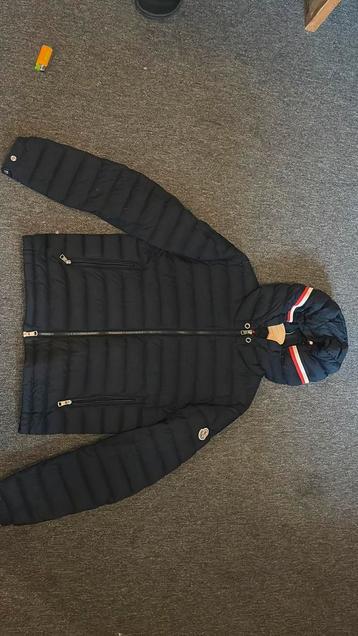Moncler jas beschikbaar voor biedingen
