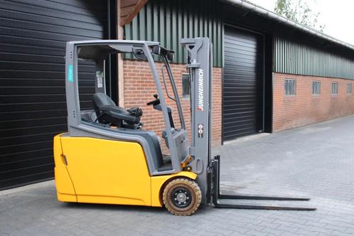 Jungheinrich EFG216 heftruck elektrische triplex freelift si, Zakelijke goederen, Machines en Bouw | Heftrucks en Intern transport