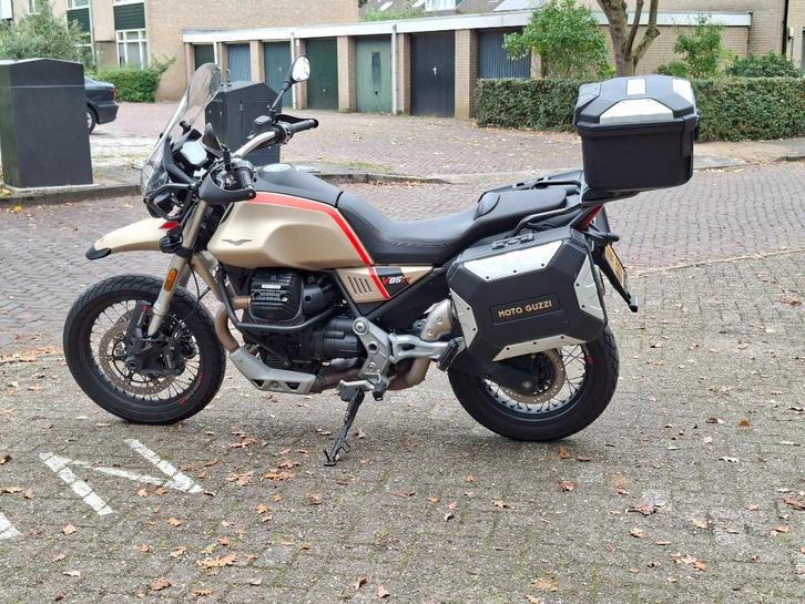 Moto Guzzi V 85 TT travel, Motoren, Motoren | Moto Guzzi, Particulier, Toermotor, Motorrijbewijs A, ABS, Cardan-aandrijving, Cruise Control