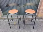 2 mooie antracietkleurige IKEA type YNGVAR barkrukken, Huis en Inrichting, Ophalen, Gebruikt, Met voetsteun, 60 tot 90 cm