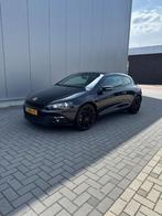 VW Scirocco 2.0 TSI Automaat | Zwart | 19” | Sportuitlaat, Auto's, Stoelverwarming, Zwart, 4 cilinders, 1984 cc