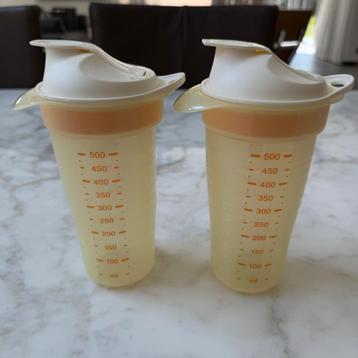 Tupperware Shaker 2 x 620 ml in geel.  beschikbaar voor biedingen