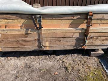 Vuren balken  beschikbaar voor biedingen