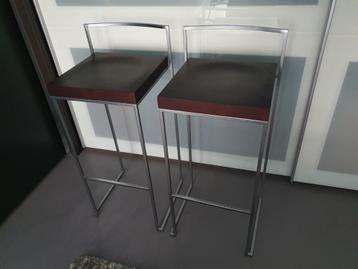 ***Lapalma Cubo design barkrukken (walnut&leder)*** beschikbaar voor biedingen