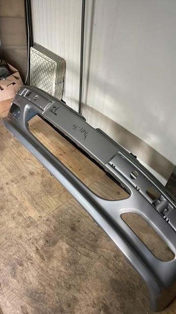 Bumper  beschikbaar voor biedingen