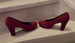 NIEUW  DONKER RODE PUMPS VAN TAMARIS MT 39, Kleding | Dames, Schoenen, Tamaris, Nieuw, Dansschoenen, Ophalen of Verzenden