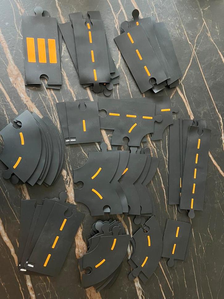 2 sets HEMA autobaan/autoweg puzzelstukken PVC, Kinderen en Baby's, Speelgoed | Racebanen, Zo goed als nieuw, Racebaan, Handmatig