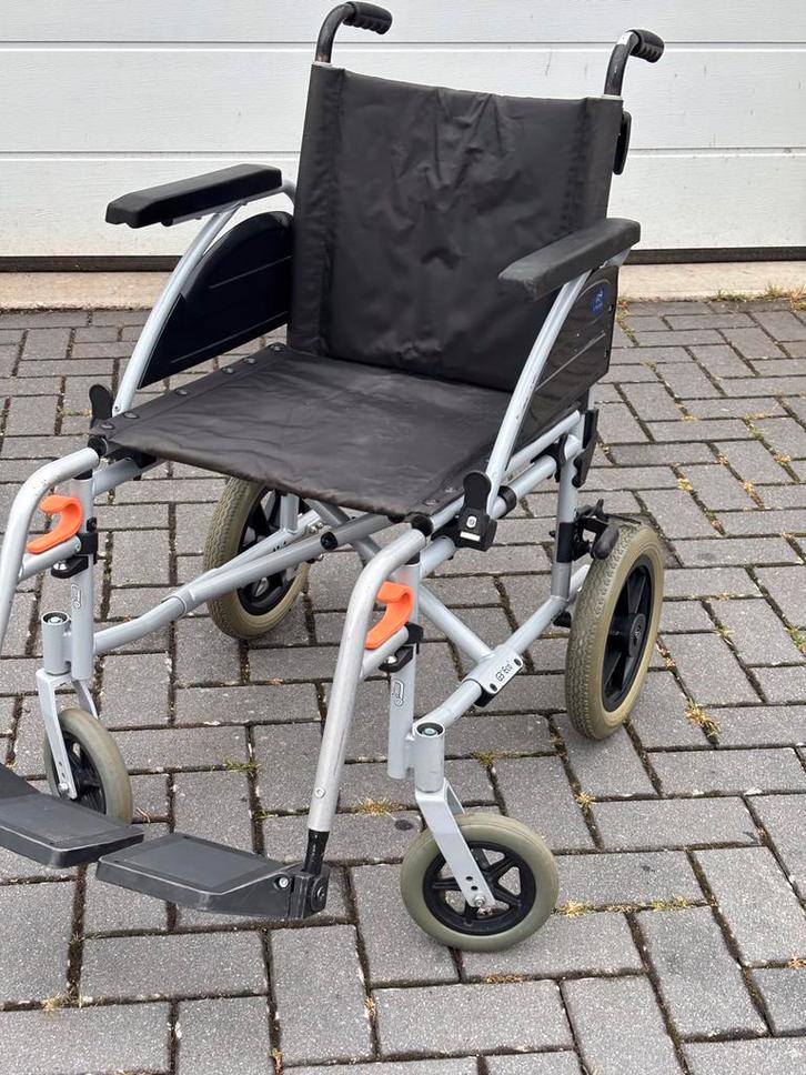 Lichtgewicht inklapbare transport rolstoel van Excel, Diversen, Rolstoelen, Zo goed als nieuw, Duwrolstoel, Inklapbaar, Ophalen of Verzenden