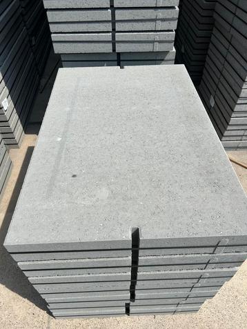 Betonplaten 80x120x12 beschikbaar voor biedingen