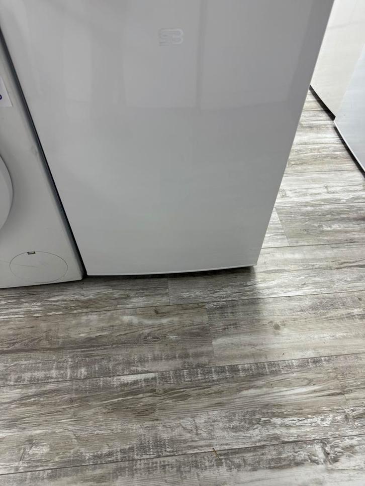 Vriezer  tafelmodel  103 liter  nieuwe no frost  energie D, Witgoed en Apparatuur, Vriezers en Diepvrieskisten, Nieuw, Vrijstaand