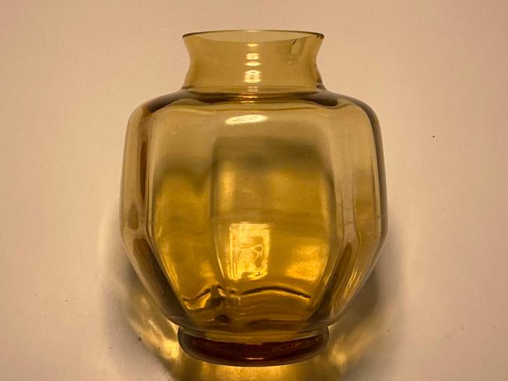 W.J. Rozendaal: amberkleurige vaas 'Algol' 18,5 cm, KU 1933, Antiek en Kunst, Antiek | Vazen, Ophalen of Verzenden