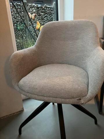 Te koop: NIEUW IN DOOS: 360 graden draai (kuip) stoelen beschikbaar voor biedingen