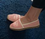 Jimmy Choo London, Beige, Ophalen of Verzenden, Zo goed als nieuw, Espadrilles of Moccasins