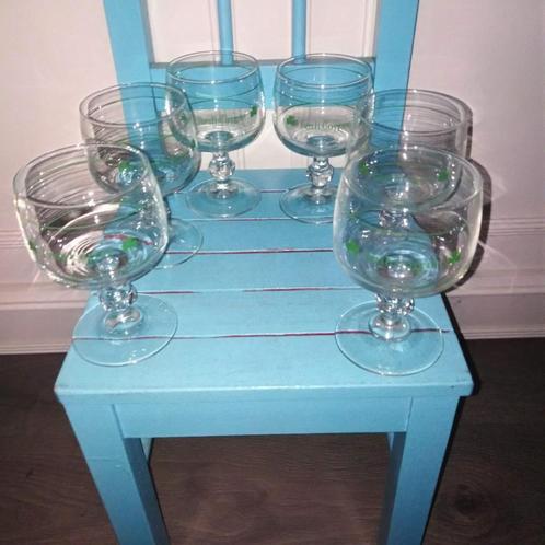 Irish coffee glazen met diamantvoet breed model 6 stuks, Huis en Inrichting, Keuken | Servies, Gebruikt, Glas of Glazen, Overige stijlen
