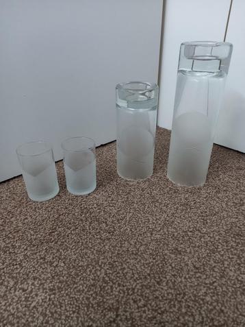 4 prachtige waxinelichthouders van geslepen glas beschikbaar voor biedingen