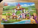 LEGO 43195 - Disney koninklijke paardenstal, Kinderen en Baby's, Speelgoed | Duplo en Lego, Ophalen of Verzenden, Nieuw, Complete set