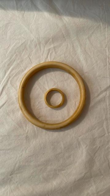 Vintage ivoren armband en ring beschikbaar voor biedingen