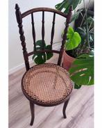 Thonet stoel, Ophalen