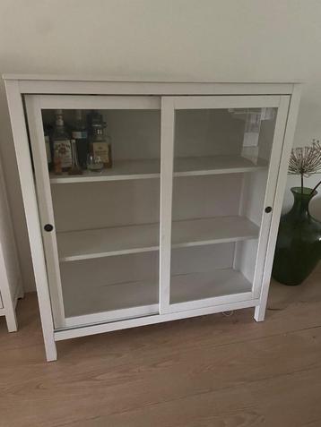 Vitrine Kast Ikea  beschikbaar voor biedingen