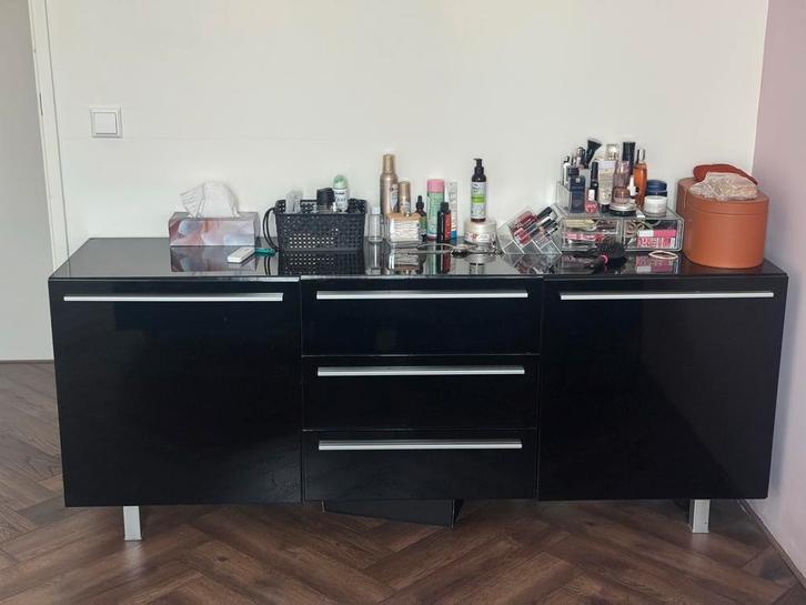 Zwart Hoogglans Dressoir, Huis en Inrichting, Kasten | Dressoirs, Zo goed als nieuw, 150 tot 200 cm, 50 tot 75 cm, Met lade(s)