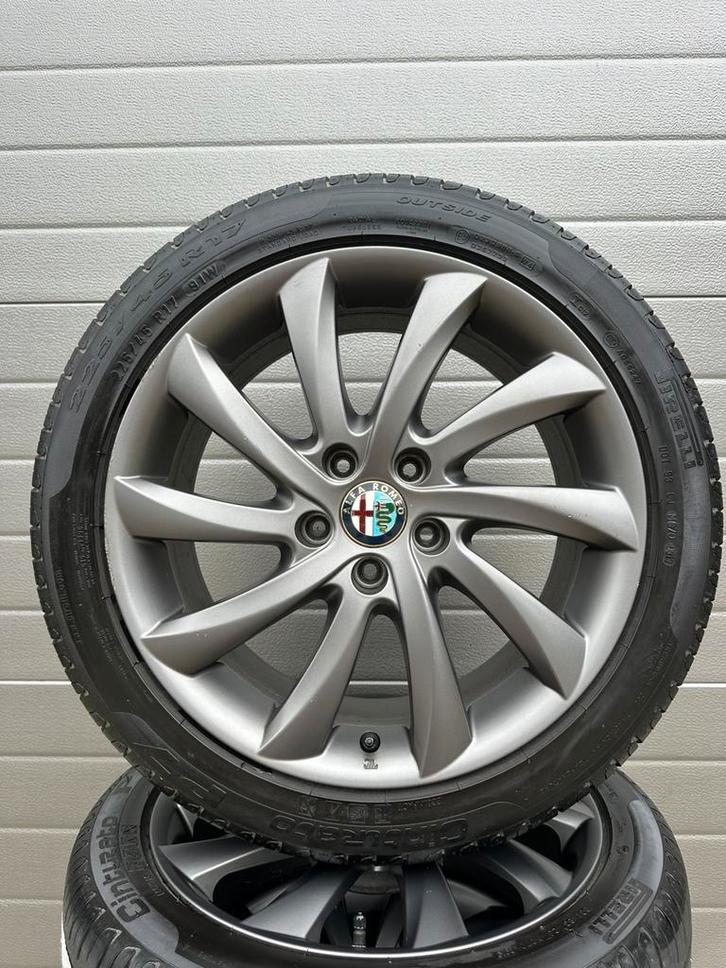 17” INCH ALFA ROMEO GIULIETTA 5X110 ORIGINEEL ZOMER VELGEN, Auto-onderdelen, Banden en Velgen, Ophalen