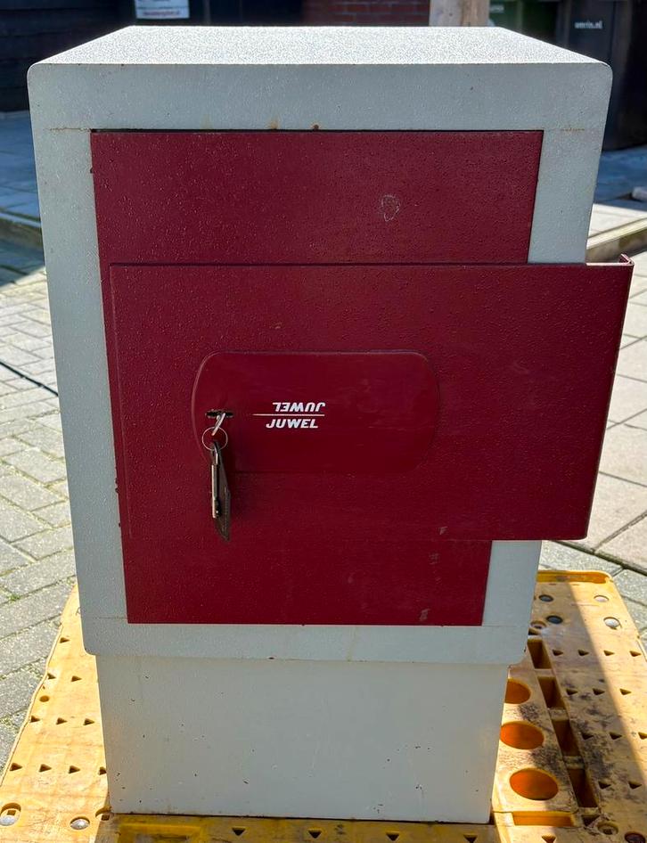 Brandkast JUWEL  ( Brandwerend ), Huis en Inrichting, Brandblussers en Brandkasten, Gebruikt, Brandkast, Ophalen of Verzenden