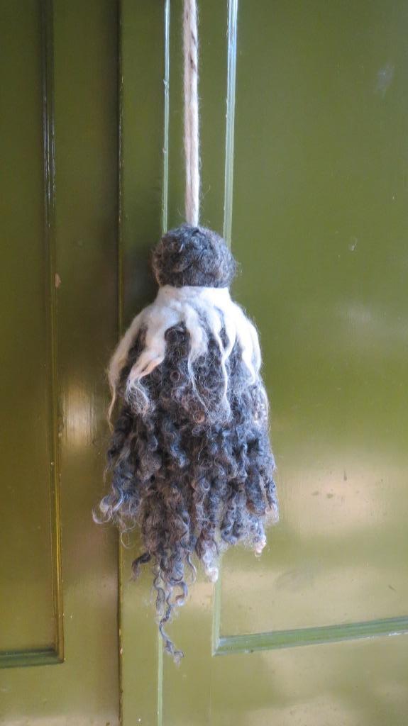 DECORATOEF Gotland pelswol kwast, toef, hand gevilt, krul, Hobby en Vrije tijd, Vilt, Nieuw, Versiering, Wolvilt, Verzenden