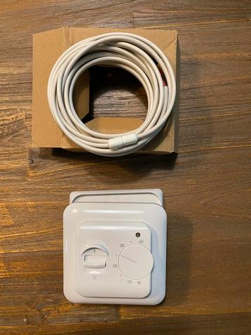 1x inbouw Thermostaat electrische apparatuur vloerverwarming beschikbaar voor biedingen