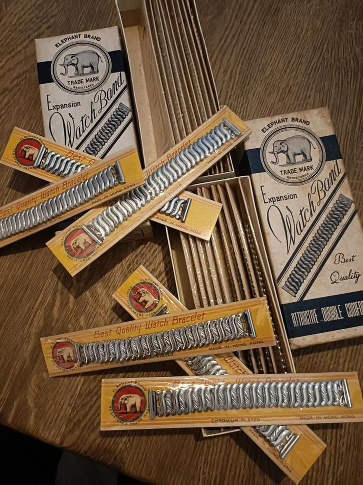 Lot Partij Horloge Banden Nos New Old Stock Zie Fotos, Sieraden, Tassen en Uiterlijk, Overige Accessoires, Nieuw, Ophalen of Verzenden