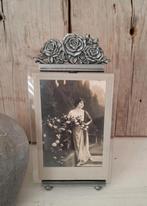 Mooi oud zilverkleurig fotolijstje., Antiek en Kunst, Ophalen of Verzenden