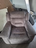 3 zitsbankstel plus 2 grote  stoelen in de kleur grijs, Huis en Inrichting, Fauteuils, Ophalen, Zo goed als nieuw